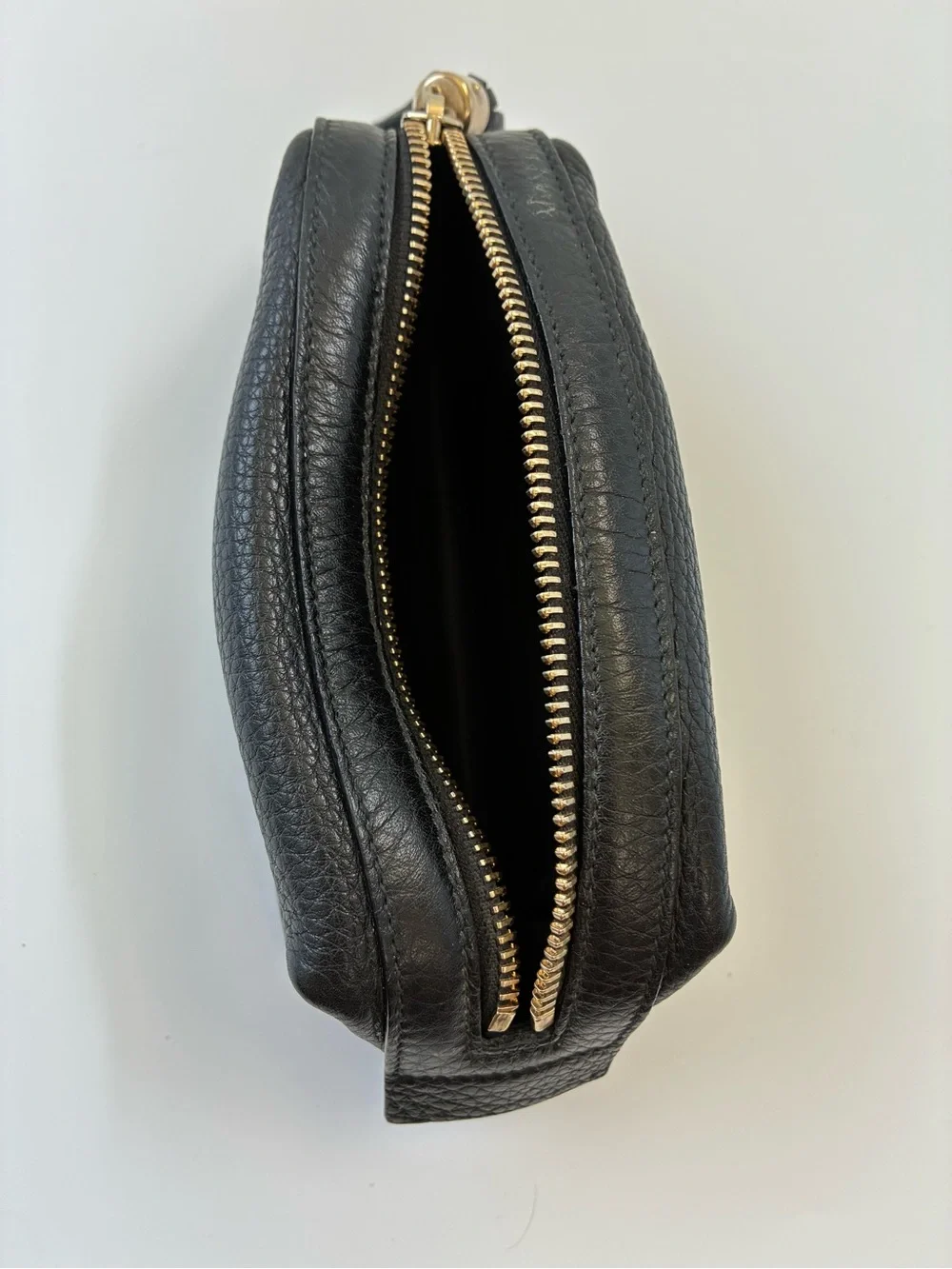 Gucci Soho Black Leather Mini Pouch Cosmetic Bag Tassel Logo Compact - Picture 7 of 10